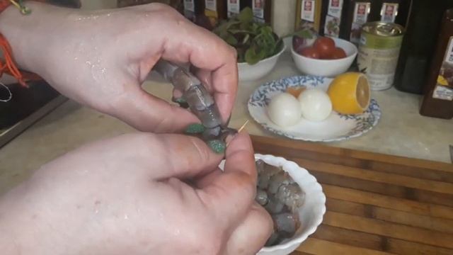 САЛАТ С КРЕВЕТКАМИ!  Два разных рецепта!
