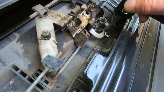 Nissan Frontier tailgate won’t lock. Here’s how I fixed mine. смотреть онлайн