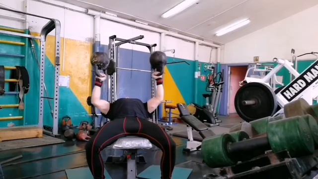 Crazy bench press kettlebell жим лёжа с гирями тренировка грудных мышцы