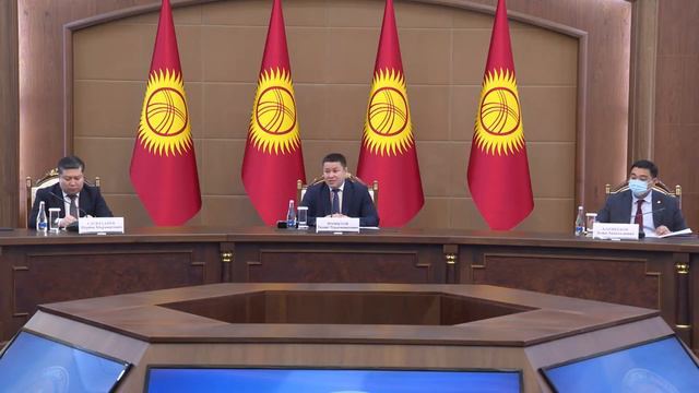 Торага ЖК КР встретился с наблюдателями МПА СНГ и ОДКБ смотреть онлайн