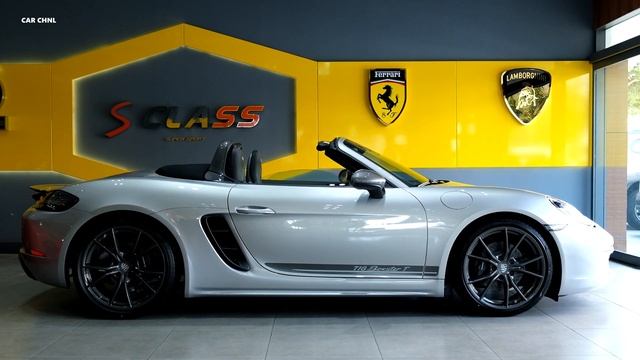 2021 Porsche 718 Boxster T - Exterior and interior details смотреть онлайн