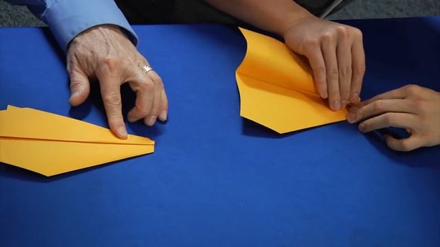 How To Fold and Tweak a Great Paper Airplane смотреть онлайн