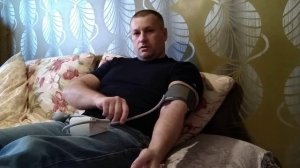 Как правильно в домашних условиях померить себе давление полуавтоматическим тонометром ?