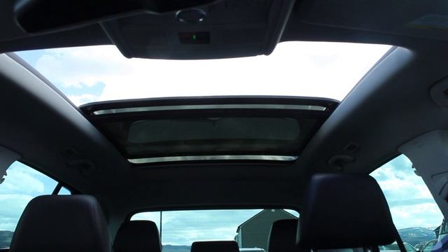 2016 Toyota RAV4 vs VW Tiguan--Short, not boring смотреть онлайн