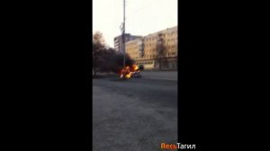 Сегодня утром в Нижнем Тагиле на Вагонке сгорела машина
