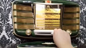 Радиоприемник Звезда 54. Реставрация от Сергея город Краснодар. Наслаждаюсь ламповым звучанием.