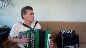 Балуюсь на гармони