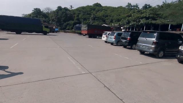 PADANG BAI TO GILI ISLANDS - THE LOCAL WAY - VLOG#3 смотреть онлайн