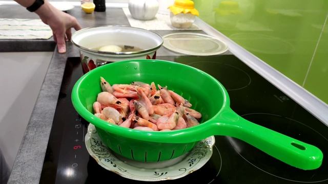 Как варить креветки . Как варить креветки замороженные .