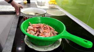 Как варить креветки . Как варить креветки замороженные .