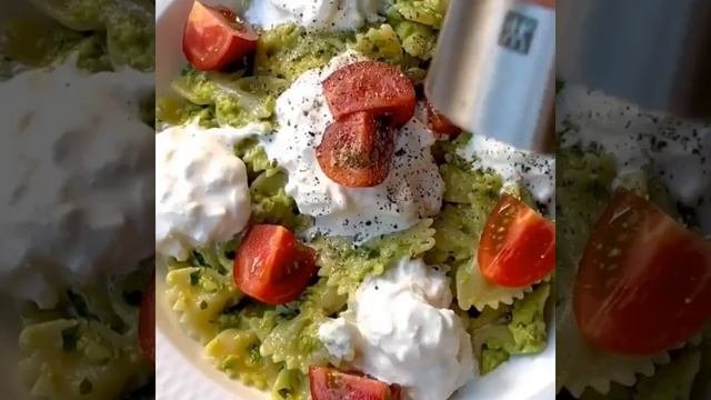 Паста с базиликом и страчателлой  #вкусно #рецепты #блюда