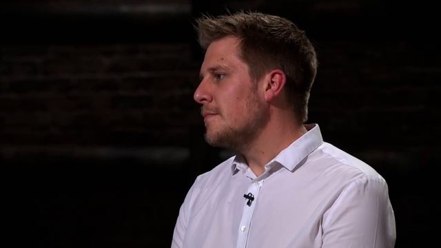 Life-Changing Device Amazes Dragons & Teachers | Dragons' Den смотреть онлайн