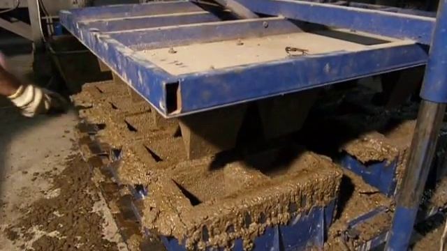 Универсал Строй - производство блоков, бордюра, кирпича, плитки