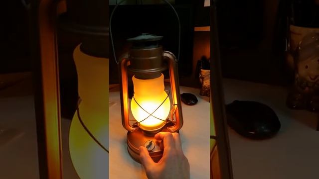 Керосиновая лампа на аккумуляторах смотреть онлайн