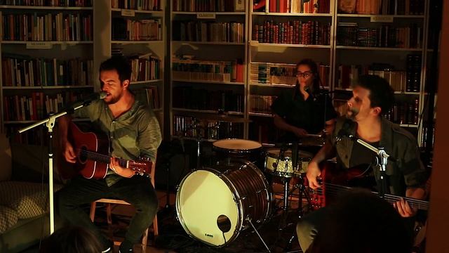 Heures - Exili a Elba - Concert Lagaia Books (Badalona) смотреть онлайн