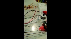 радиотехника:как запустить моторчик от батарейки.