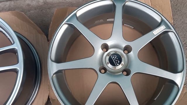 Две модели Rays United Arrows & AVS MODEL7 17' 7J 4x114,3 что выбрать??? стиль и качество из Японии