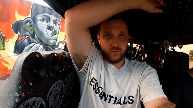 Необычная инсталляция за 500.000 в ВАЗ 2107. 2 PRIDE S 18 вместо задних сидений. смотреть онлайн