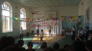 Танец на песню Зацепила