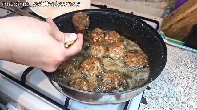 Тефтели с подливкой,просто и вкусно .Тефтели рецепт. Тефтели с Рисом как в детстве.