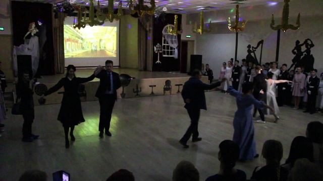 Вальс учителей на Кадетском балу. Гимназия г. Троицк. Красивый и завораживающий танец преподавателей