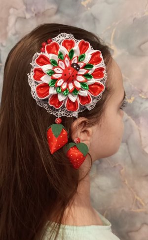 Заколки "Клубнички". DIY