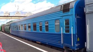 Пассажирский вагон в составе грузового поезда, ст.  Манихино 1