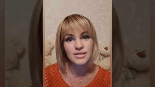 Целуют Родители Нас... #поэзия #чтецы #вдохновение #лирика #родители #стихи #поэты смотреть онлайн