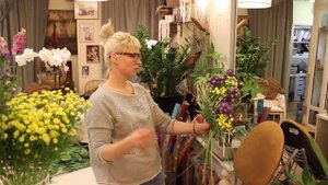 Уроки флористики от студии цветов Славы Роска. Мастер-класс Егоровой Анастасии - полевой букет-веер