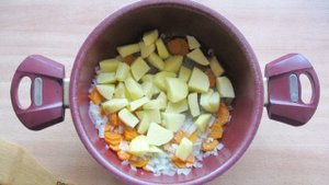 Рагу с пекинской капустой и кабачками