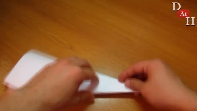 Как БЫСТРО сделать ПРОСТОЙ и БЫСТРЫЙ самолет из бумаги. (Бумажный самолетик) смотреть онлайн