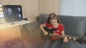 Дети играют на электрогитаре. Skillet - The Resistance. Алексия. 8 лет. Ребенок и юный гитарист