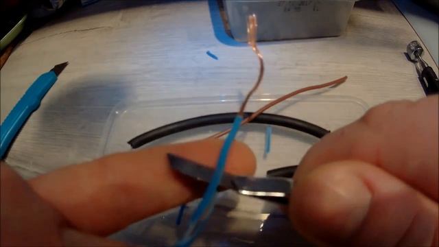 Снятие изоляции с медных проводов|Собираем и сдаем медь смотреть онлайн