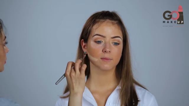 Дневной макияж по типу лица: грушевидный тип