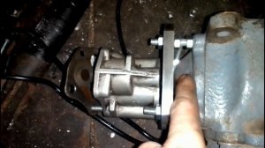 Часть 2. Компрессор Зил-130 со своим масляным насосом.