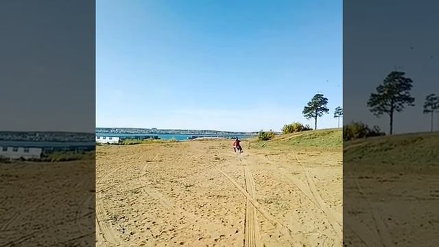 Питбайк 125сс, гонка по пляжу дубасил смотреть онлайн