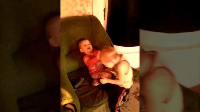 У девочки лопнули нервы смотреть онлайн