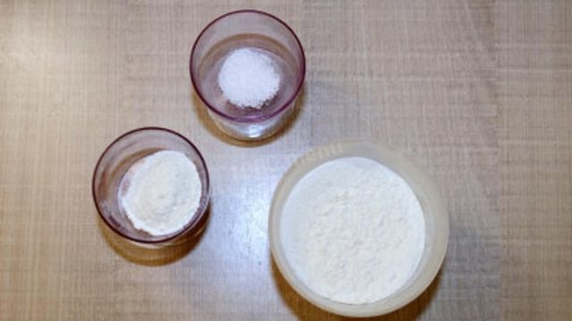 Хрустящее песочное печенье с кунжутом