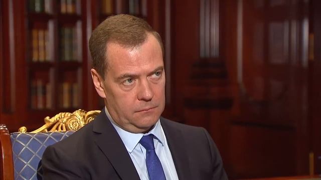 Медведев обсудил с Цыденовым развитие образовательной сферы Бурятии