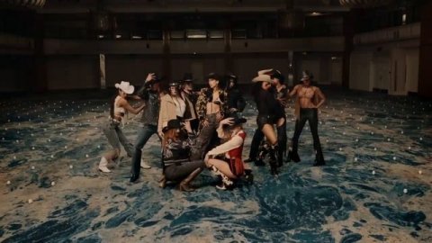 Смотреть видео онлайн