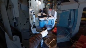 Самодельный станок для заточки коньков.