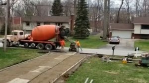 Как делают бетонную дорогу в Америке?