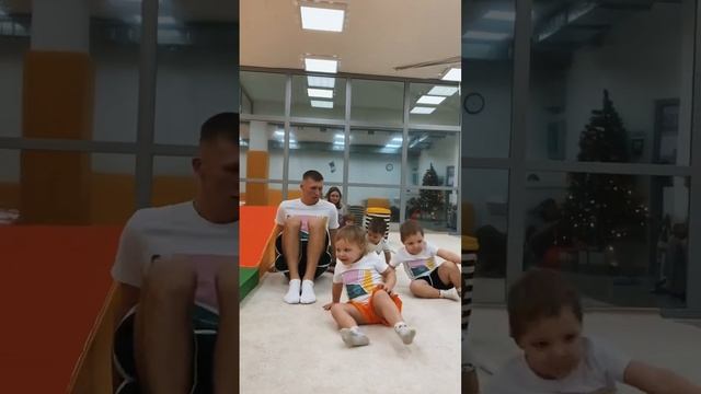 Детская гимнастика акробатика (разминка)  #гимнастикадлядетей #акробатика #длядетей