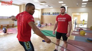 РАБОТА С БОРЦОВСКОЙ РЕЗИНОЙ - КАК ТРЕНИРУЕТСЯ ЖАН БЕЛЕНЮК