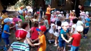 Танцы в детском саду