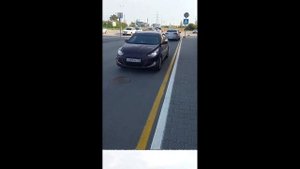 Ребенок один в машине !!!