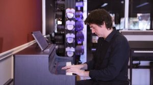 🎹Roland HP704 Digital Piano Review - PHA-50 Keyboard Action, 4 Speaker Audio System🎹