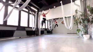 Акробатика на гамаке