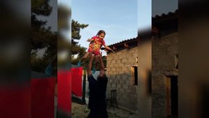 Песня "Папа, подари мне куклу" с участием семьи Ковальских