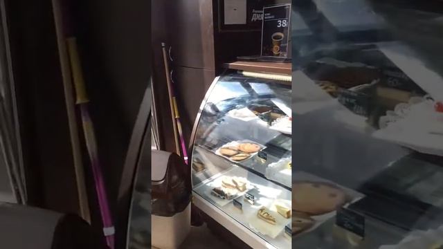 Обзор КофеМолки у вокзала в г. Великий Новгород смотреть онлайн